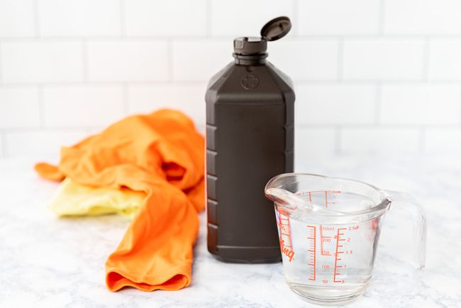 Using Hydrogen Peroxide in Laundry